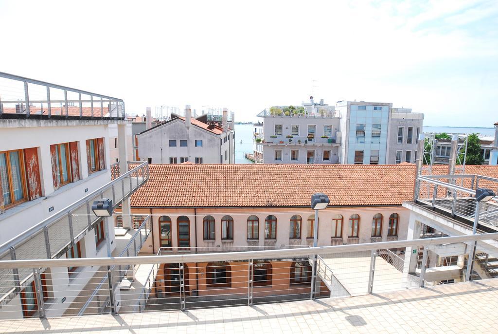 Sunny Terrace Hostel Venecia Exterior foto