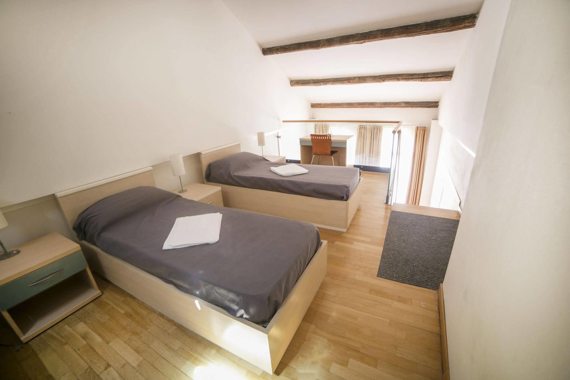 Sunny Terrace Hostel Venecia Exterior foto