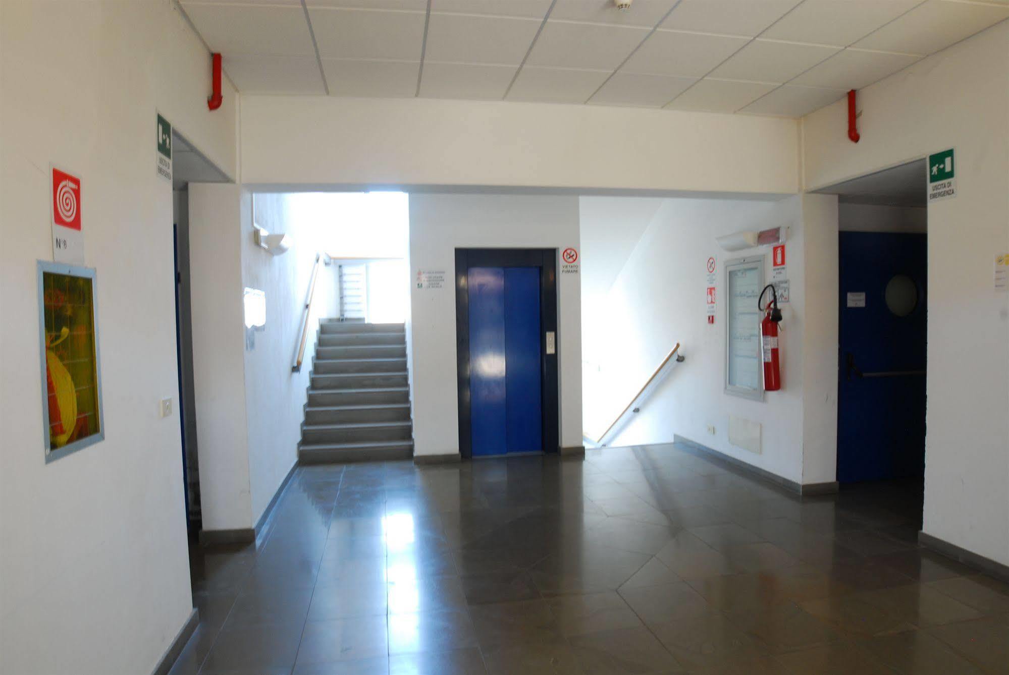 Sunny Terrace Hostel Venecia Exterior foto