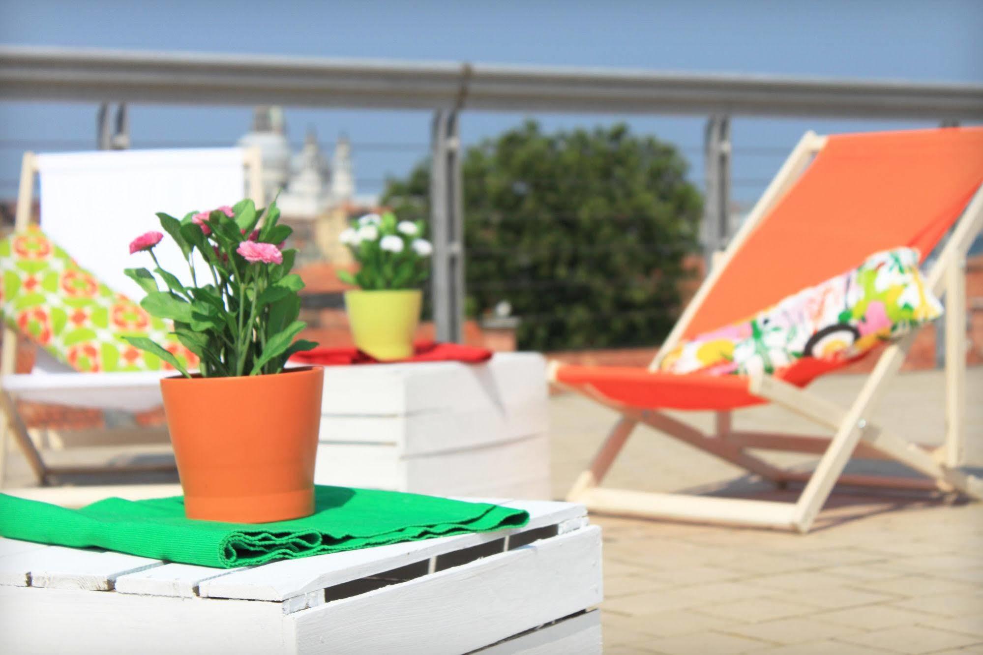 Sunny Terrace Hostel Venecia Exterior foto